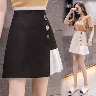 Buttoned Paneled A-line Mini Skorts