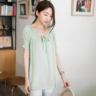 Short-sleeve Tie-neck Cutout-back Top