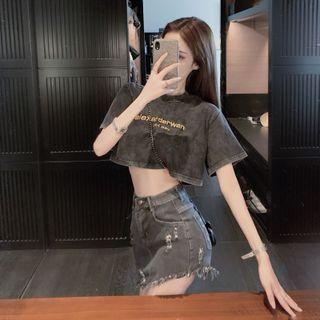 Short-sleeve Lettering Cropped T-shirt T-shirt - Black - One Size