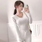 Padded-shoulder T-shirt With Chain