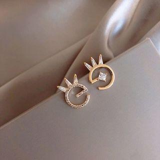 Non-matching Rhinestone Crown Earring 1 Pair - Gold - One Size