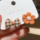 Bow Flower Asymmetrical Alloy Earring 1 Pair - Coffee & Almond - One Size