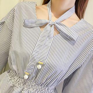 Peplum V-neck Lantern Sleeve Top