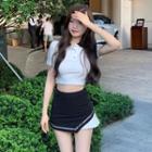 Short-sleeve Collar Cropped T-shirt / Two-tone Mini Pencil Skirt
