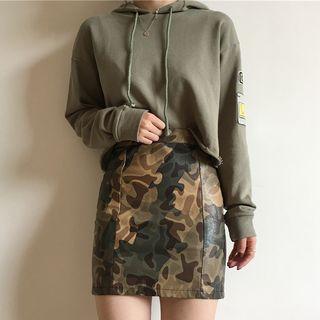 Applique Hoodie / Faux Leather Camo Mini Pencil Skirt