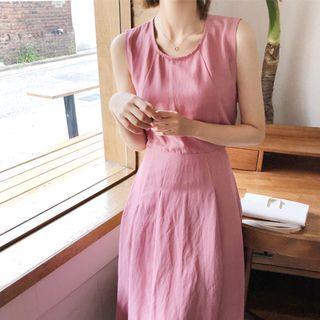 Sleeveless Flared Long Dress