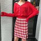 Halter Cardigan / Plaid A-line Knit Skirt