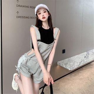 Skinny Crop Tank Top / Drawstring-side Jumper Shorts