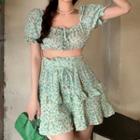 Puff-sleeve Floral Print Cropped Blouse / A-line Skirt