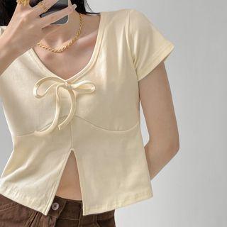 Short-sleeve Slit-hem Cropped T-shirt