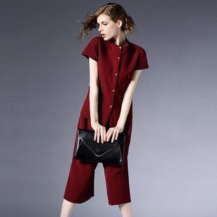 Set: Short-sleeve Blouse + Wide-leg Capri Pants