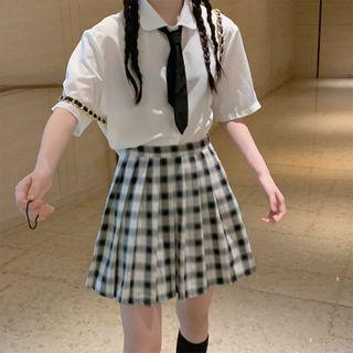 Plain Short-sleeve Shirt With Tie / Pleated Skirt