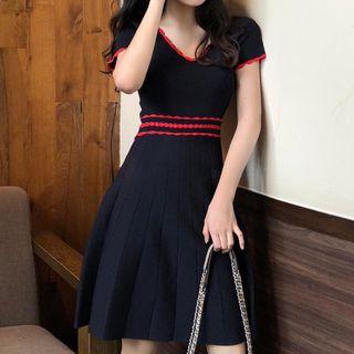 Contrast Trim Short-sleeve A-line Knit Dress Dark Blue - One Size