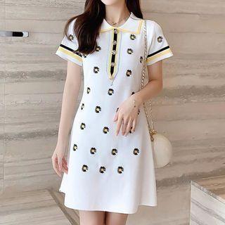 Floral Embroidered Short-sleeve A-line Knit Dress