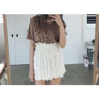 Short-sleeve Velvet T-shirt / Crinkle A-line Skirt