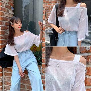 Asymmetric Cold-shoulder Sheer T-shirt