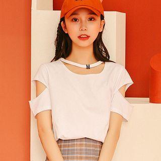 Cut-out Elbow-sleeve T-shirt / Plaid Pleated Mini A-line Skirt
