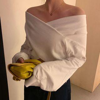 Cross-front Off-shoulder Pullover