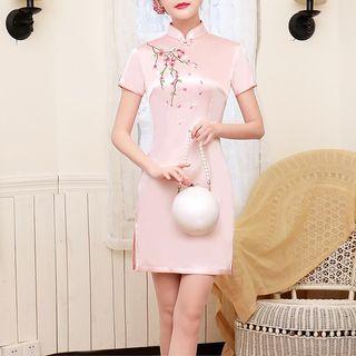 Short-sleeve Embroidered A-line Mini Qipao Dress