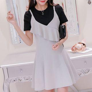 Set: Plain Short-sleeve T-shirt + Strappy A-line Dress
