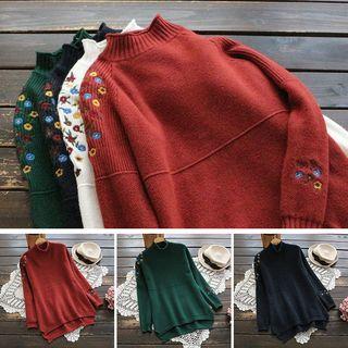 Mock-neck Embroidery Dip-back Sweater
