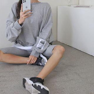 Set: Letter Patch Sweatshirt + Cropped Leggings
