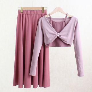 Camisole Top / Long-sleeve Twisted T-shirt / Midi A-line Skirt