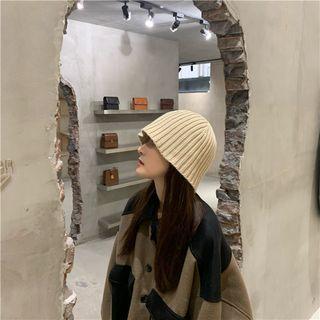 Ribbed Knit Cloche Hat