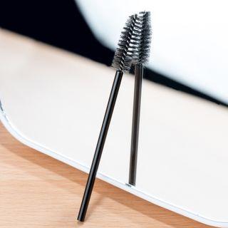Disposable Straight Eyelash Brush And Eyebrow Brush