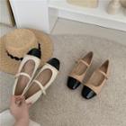 Cap-toe Chain Mary Jane Shoes