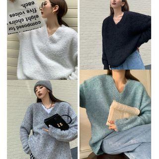 Long-sleeve V-neck Plain Loose-fit Sweater