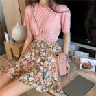 Short-sleeve Plain T-shirt / High-waist Pleated Floral Printed Skirt