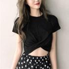 Short-sleeve Crisscross Cropped T-shirt