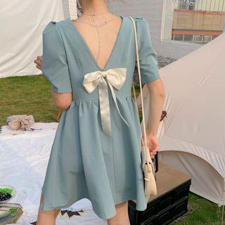 Bow Open-back Square-neck Short-sleeve Midi Skirt