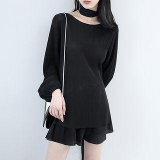 Set: Boatneck Pleated Chiffon Top + Shorts