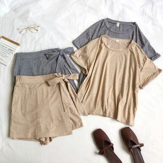Plain Short-sleeve T-shirt + Plain Skorts