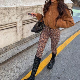 Slit-side Leopard Skinny Pants