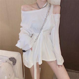 Asymmetrical Cold-shoulder Tie-strap T-shirt