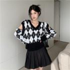 Cold-shoulder Argyle Print Sweater Black & White - One Size