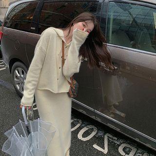 Hooded Cardigan / Knit Midi Pencil Skirt