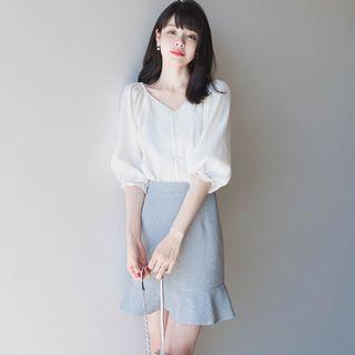 Set: V-neck Elbow-sleeve Blouse + Ruffle Hem A-line Skirt