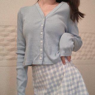 Plain Long-sleeve Top / Plaid A-line Skirt
