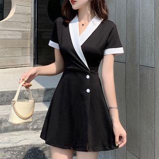 Set: Short-sleeve Color Block A-line Dress + Shorts