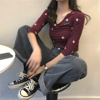 Floral V-neck Slim-fit Cropped Top