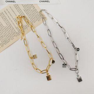 Pendant Bold-chain Necklace