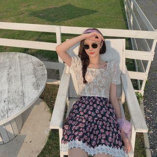 Short-sleeve Cropped Lace Blouse / Floral Print A-line Skirt