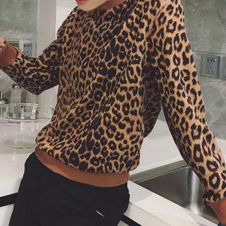 Long-sleeve Leopard Pattern T-shirt