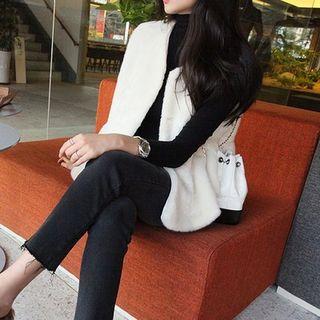 Hook-and-eye Faux-fur Vest Ivory - One Size