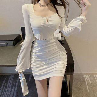 Ruffle Trim Long-sleeve Top / Pencil Skirt
