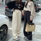 Wide-leg Pants / Lettering Sweatshirt